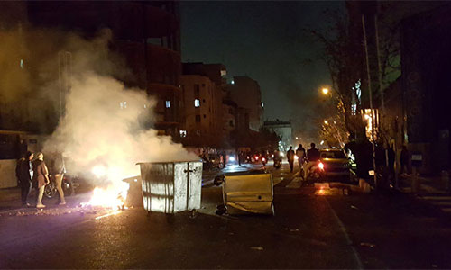 El líder supremo iraní acusa a los “enemigos de Irán” de los disturbios en el país
